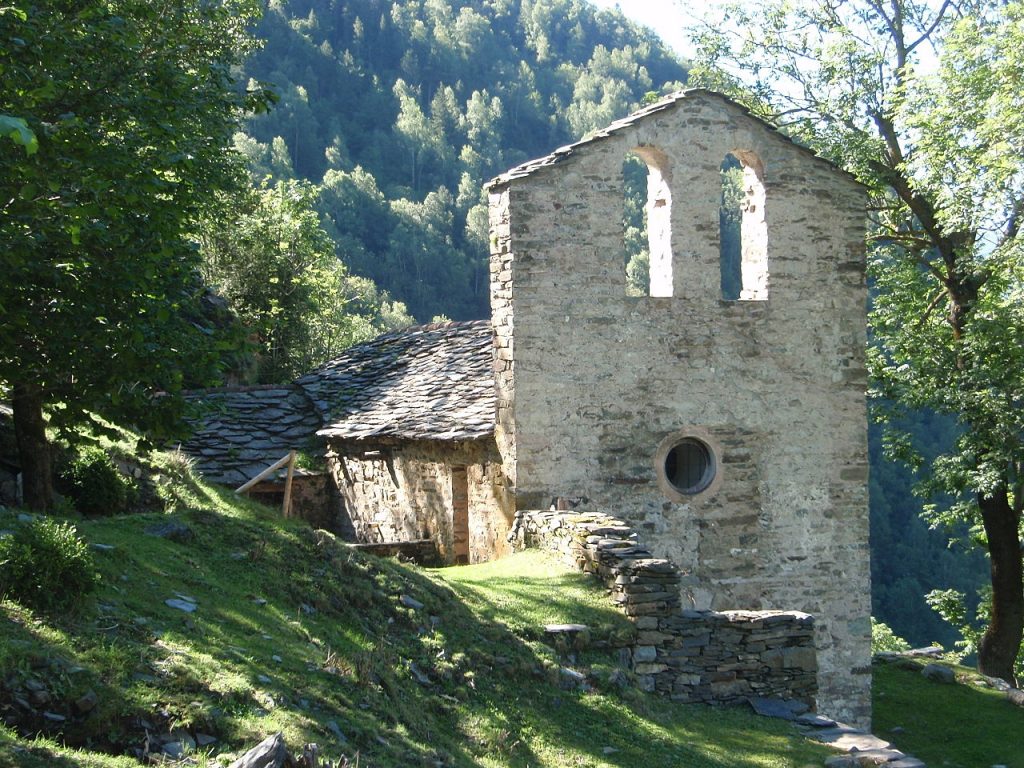 Ermita i vall del Catllar
